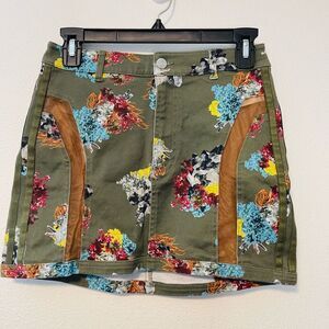 Adidas x Ivy Park Mini Skirt in Green Floral Size XS